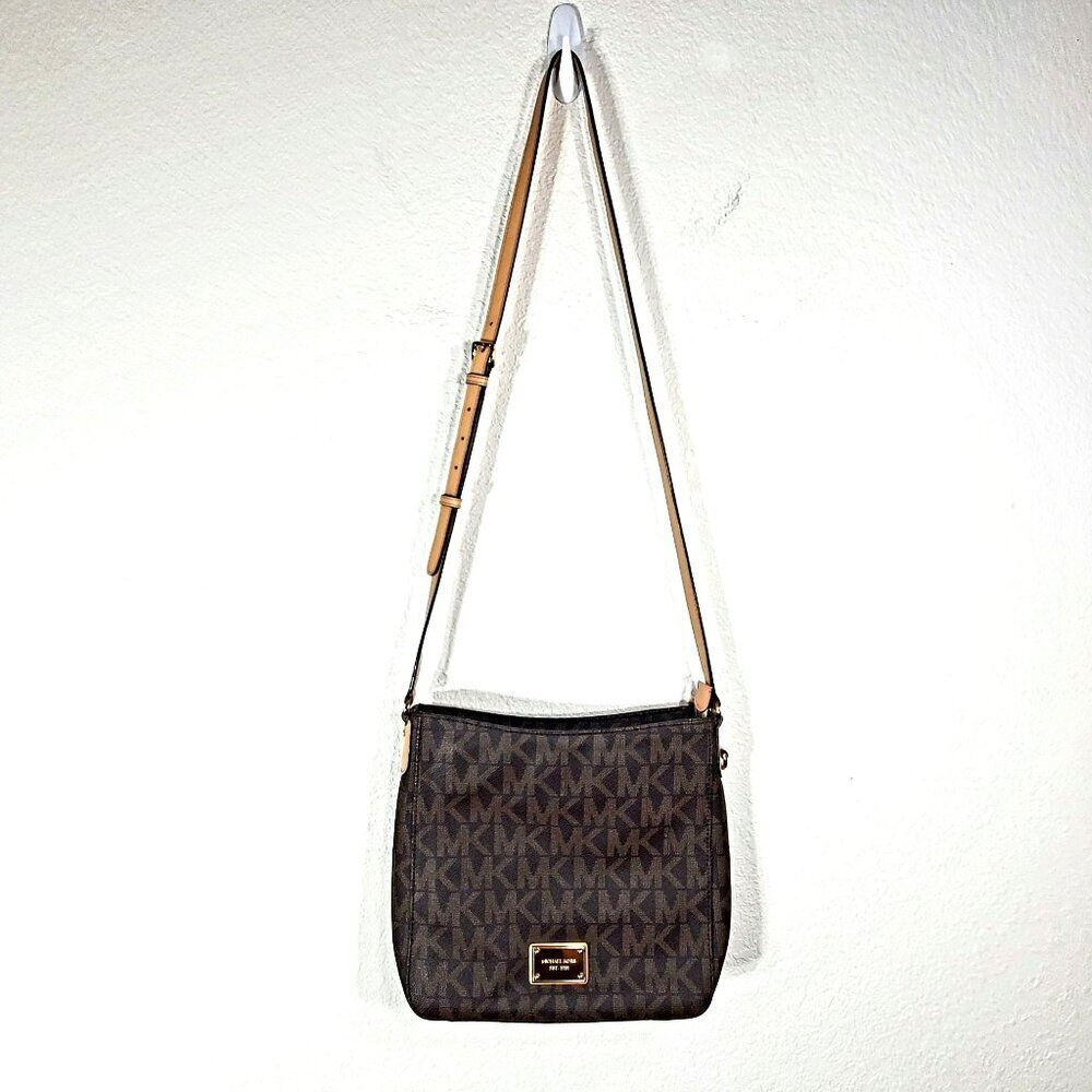 Michael Kors Brown Signature MK Monogram Crossbody Bag & Matching Wallet Set - Picture 2 of 16